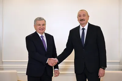 Shavkat Mirziyoyev Ilhom Aliyev bilan uchrashuv o‘tkazdi
