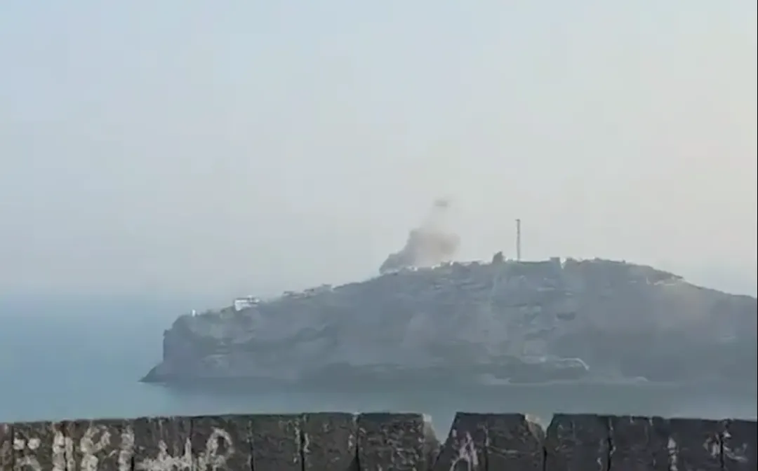 Husiylar Yamandagi prezident saroyi majmuasiga raketa zarbalari berdi: ikki kishi halok bo‘ldi
