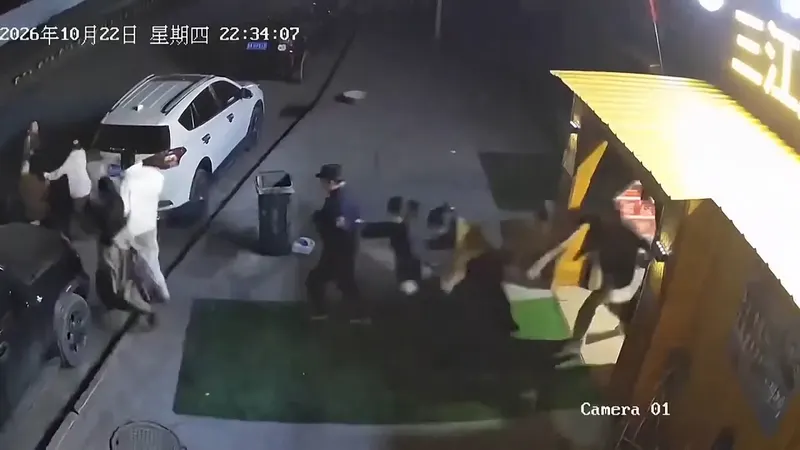 Хитойда 7 магнитудали зилзила: камида 16 киши ҳалок бўлди