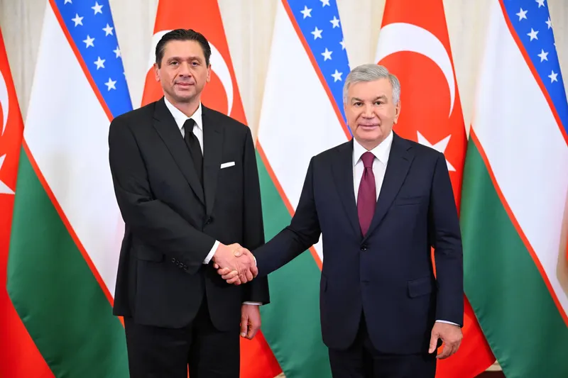 Шавкат Мирзиёев “Anadolu Group” раҳбари билан учрашди